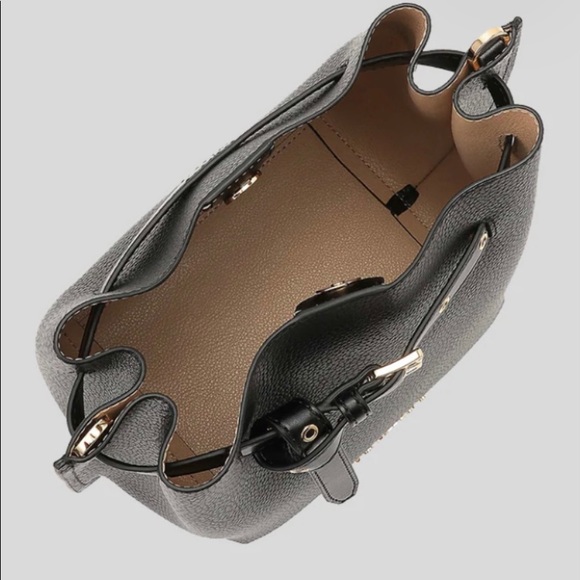 NWT Michael Kors Small Crossbody Bucket Bag - Picture 3 of 3